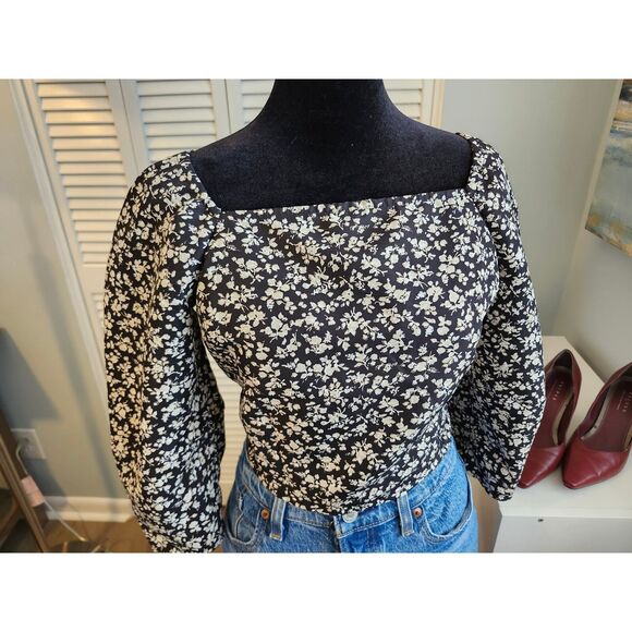 Levi's Women's Yvie Smocked Top Black Floral Cottagecore Boho Puff Sleeve Small - Picture 2 of 9